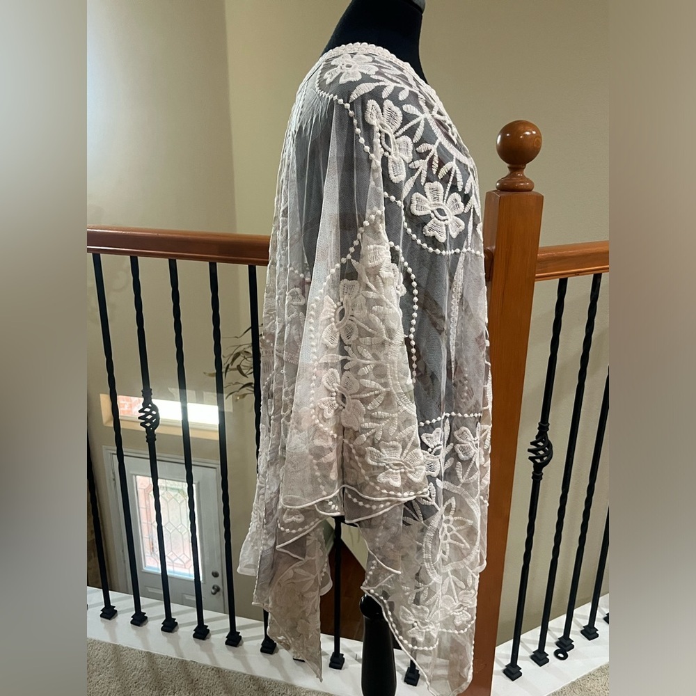 Origami FLORAL Cream Lace SHAWL CAPE, FREE SIZE, BOHO CLASSIC: - Picture 8 of 16